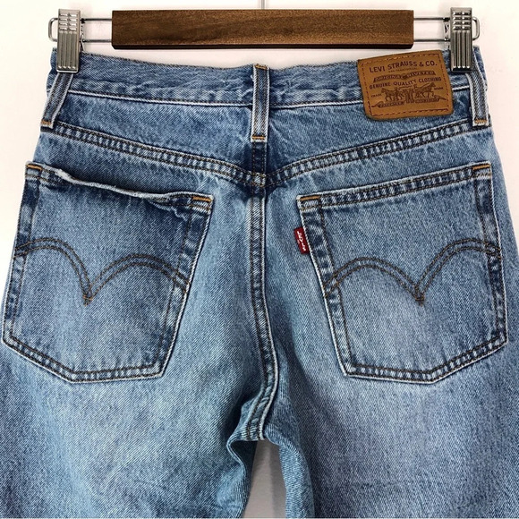 Levi‘s Premium Distressed Light Medium Wash Wedgie Jean Size 24 - Picture 11 of 14